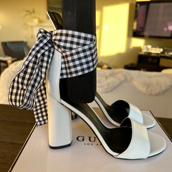 NEW Guess Pump Allison's Women White Leather Checkered Ribbon - Picture 1 of 14